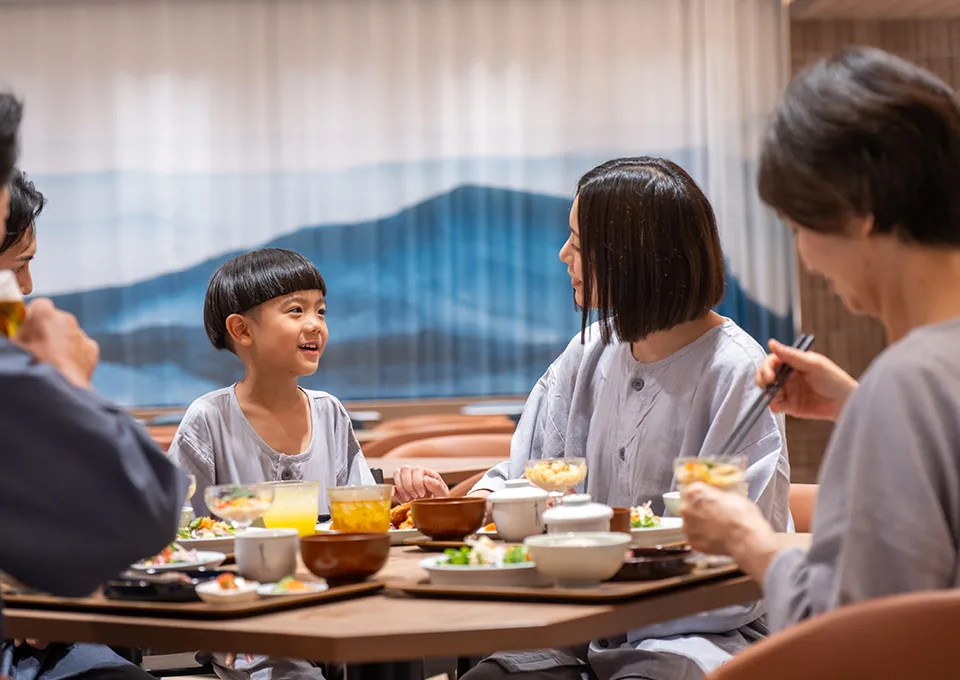 1日目17:00 夕食 ALLDAY DINING THE PULSE